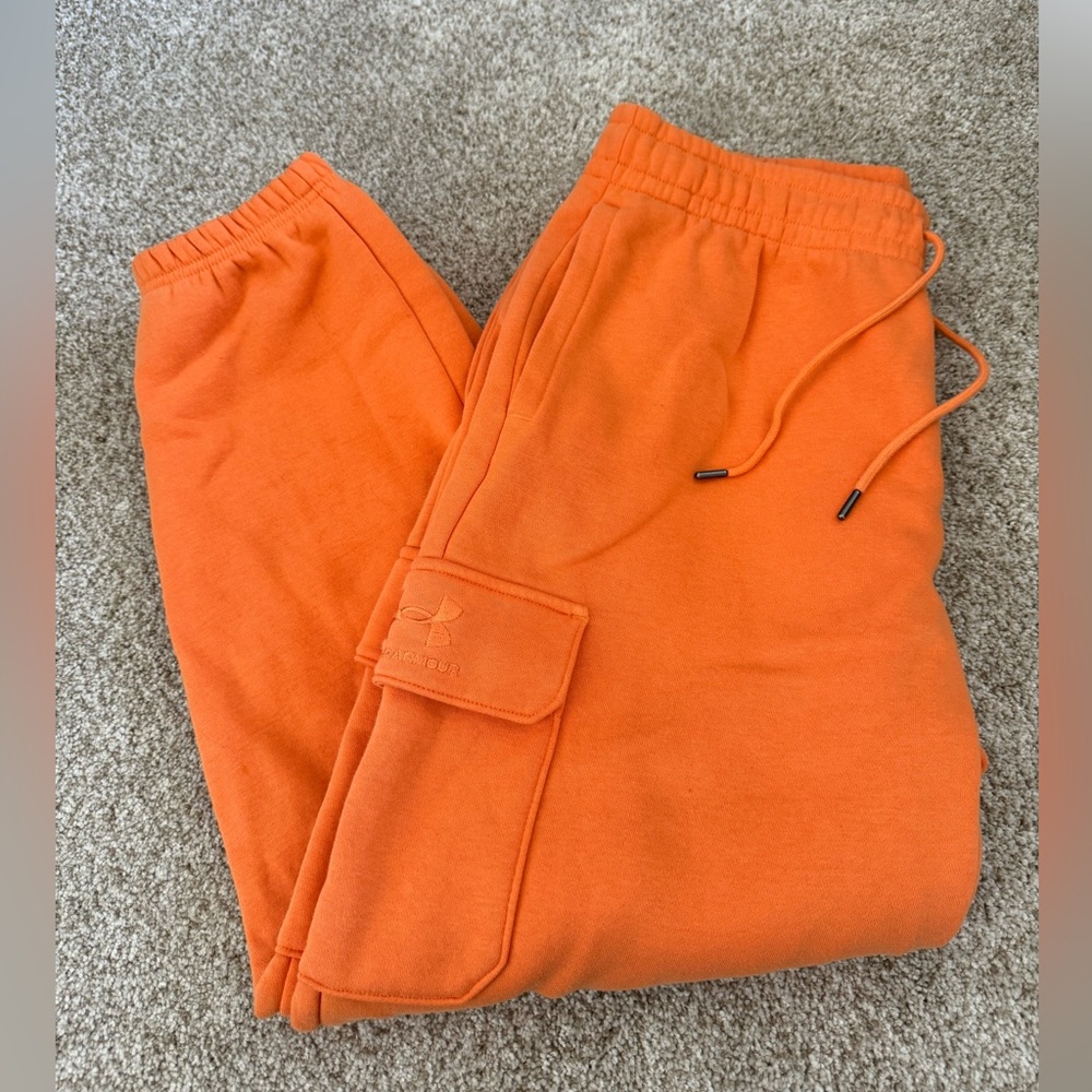 NWOT UNDER ARMOUR Women’s Orange Sweatpants Size Large